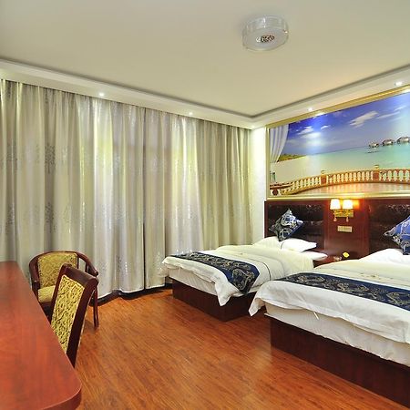 Hanggong Holiday Hotel Куньмин Экстерьер фото