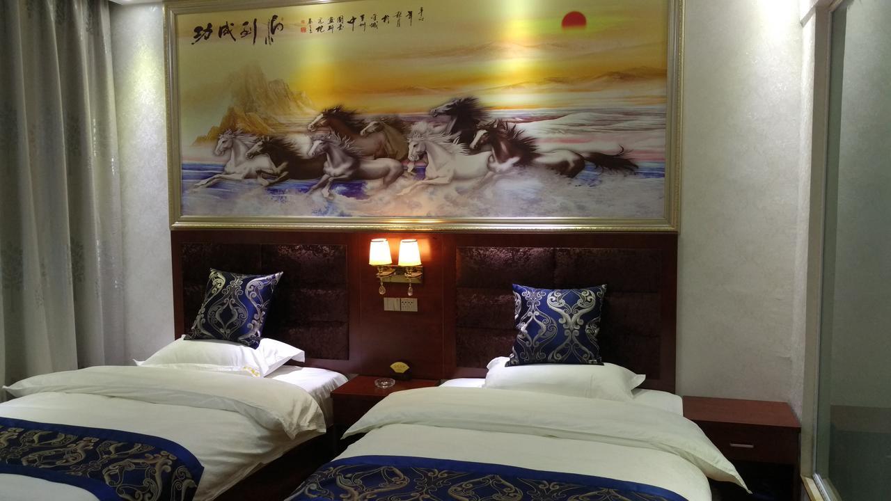 Hanggong Holiday Hotel Куньмин Экстерьер фото